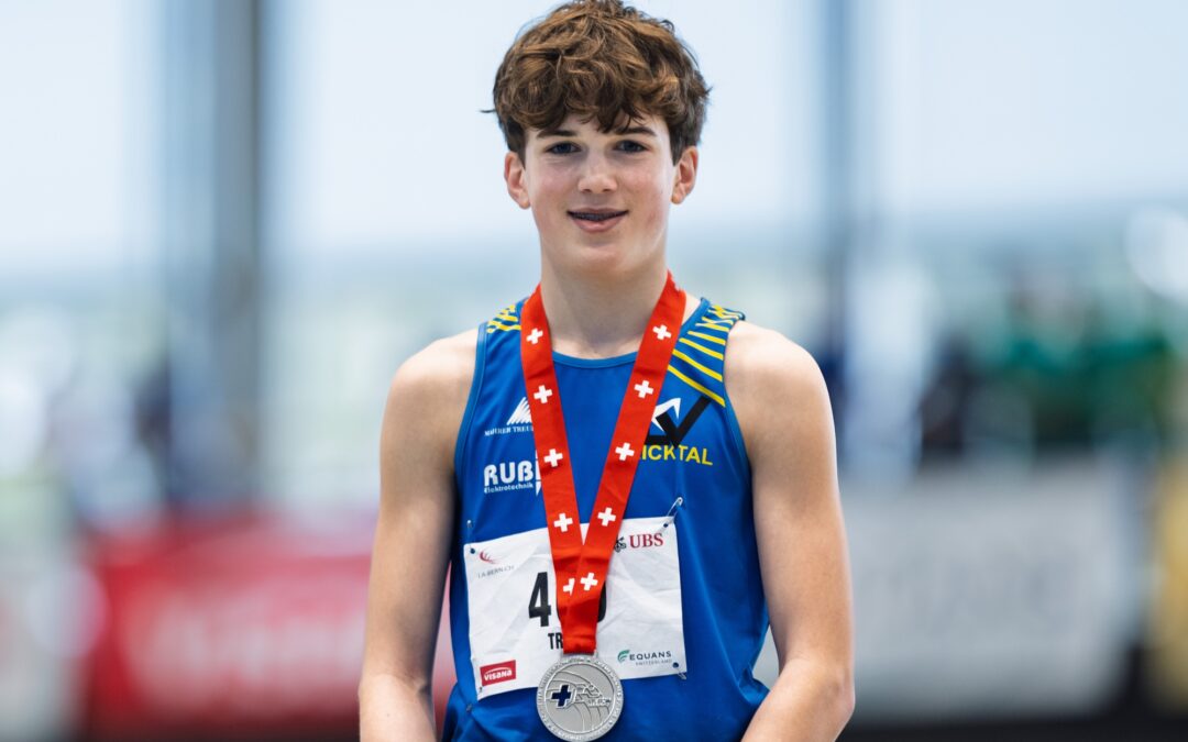 Quirin ist U16 Vizeschweizermeister im Stabhochsprung